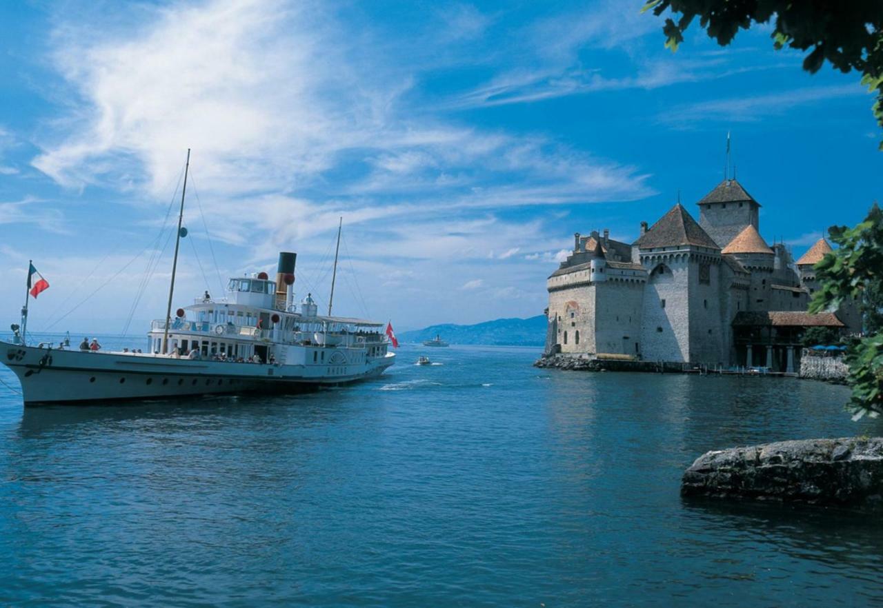 Hotel Du Quai Villeneuve Exterior photo